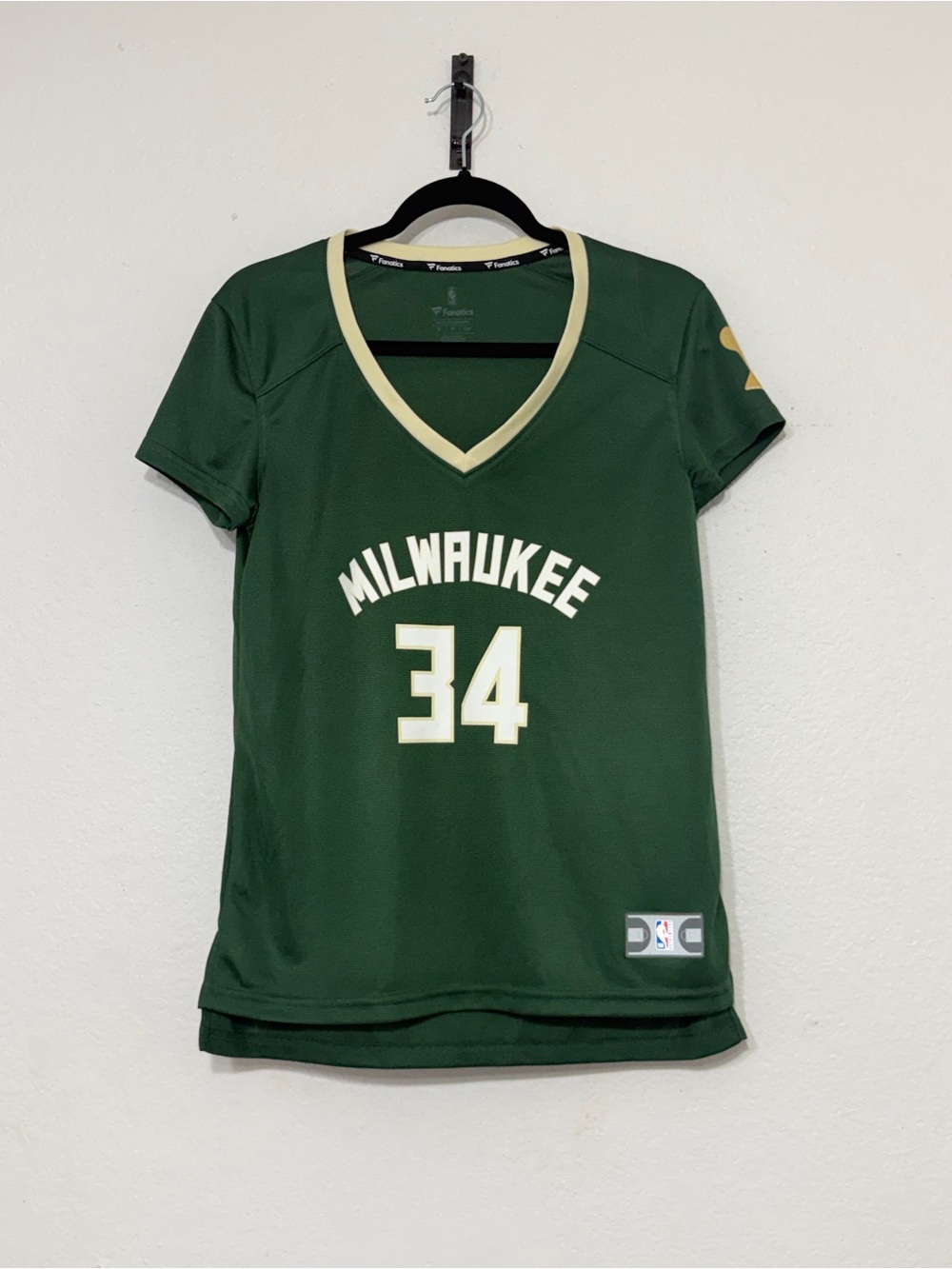 Fanatics Milwaukee Bucks Giannis Antetokounmpo #34 Women’s Jersey Small